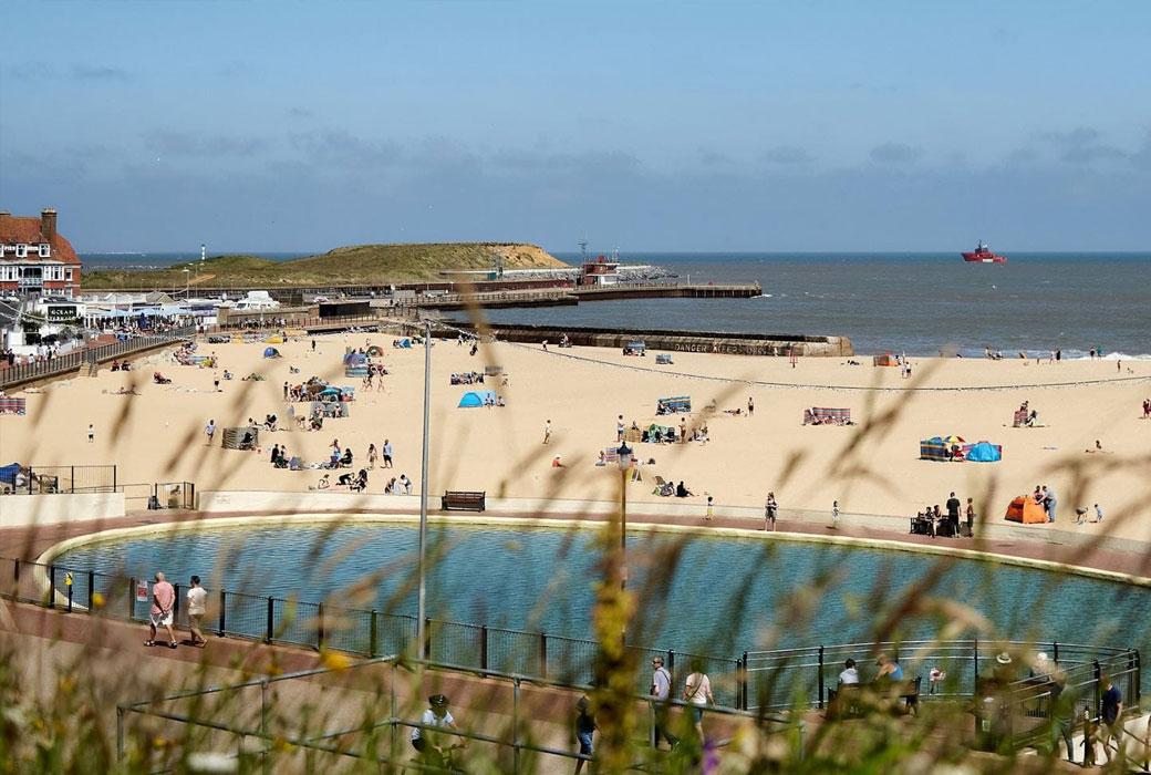 Beach in Great Yarmouth Norfolk with numerous Holiday Parks nearby