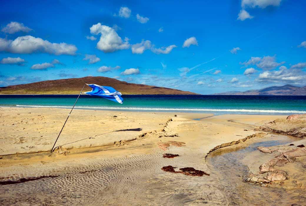Find cheap caravan holiday homes in Scotland inland and near beautiful and deserted beaches