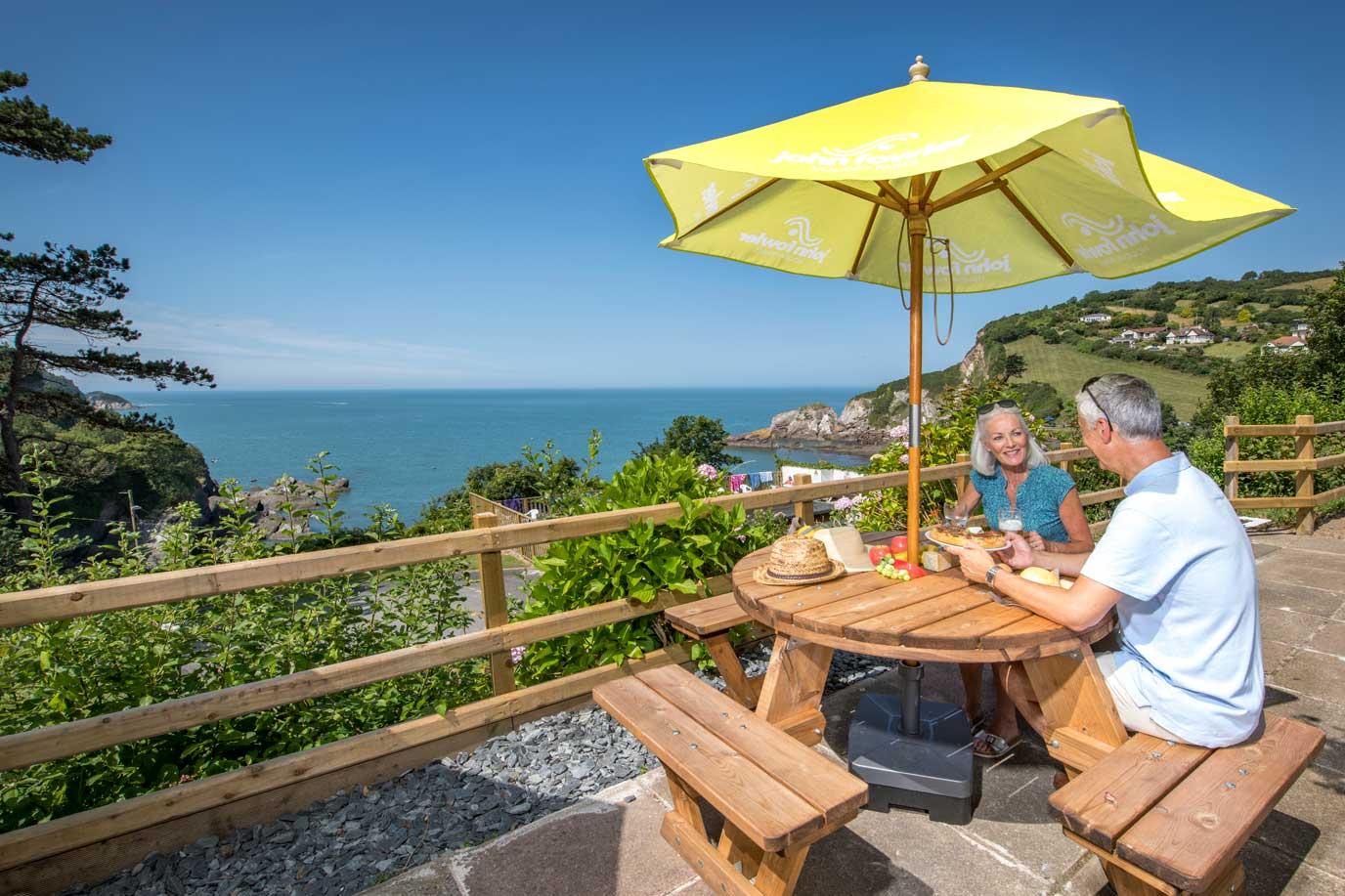Open countryside & great coastal views near to the beaches of North Devon