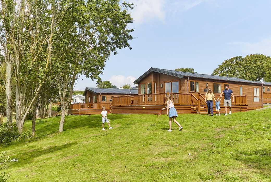 Great holiday park facilities for families on hampshire holiday parks