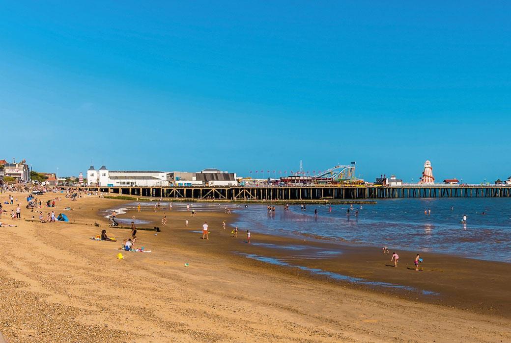 Beach at Clacton On Sea which has great places to stay