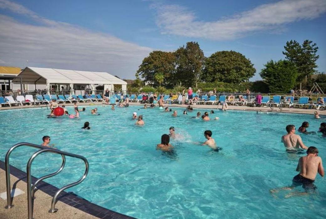 Family holiday parks with great accommodation and facilities near to Bognor Regis