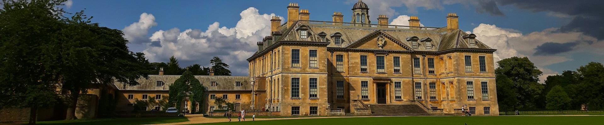 explore holiday parks in Grantham in Lincolnshire