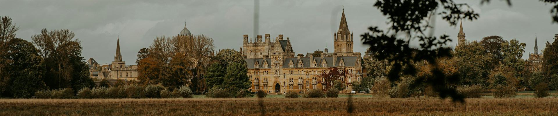 find a range of parks for caravan and lodge holidays in Oxfordshire