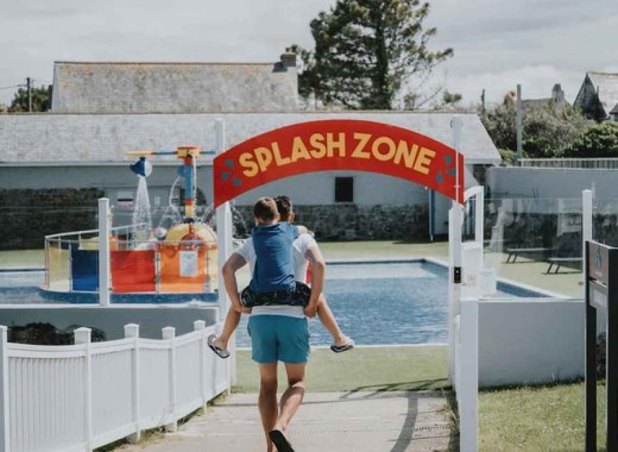 splash zone at Bude Holiday Resort