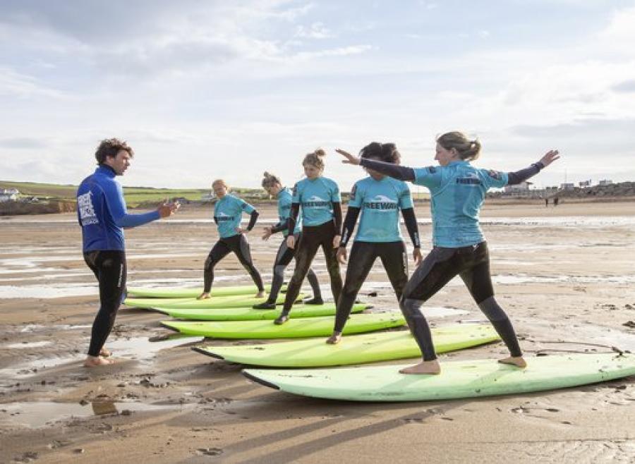 learn to surf in Bude