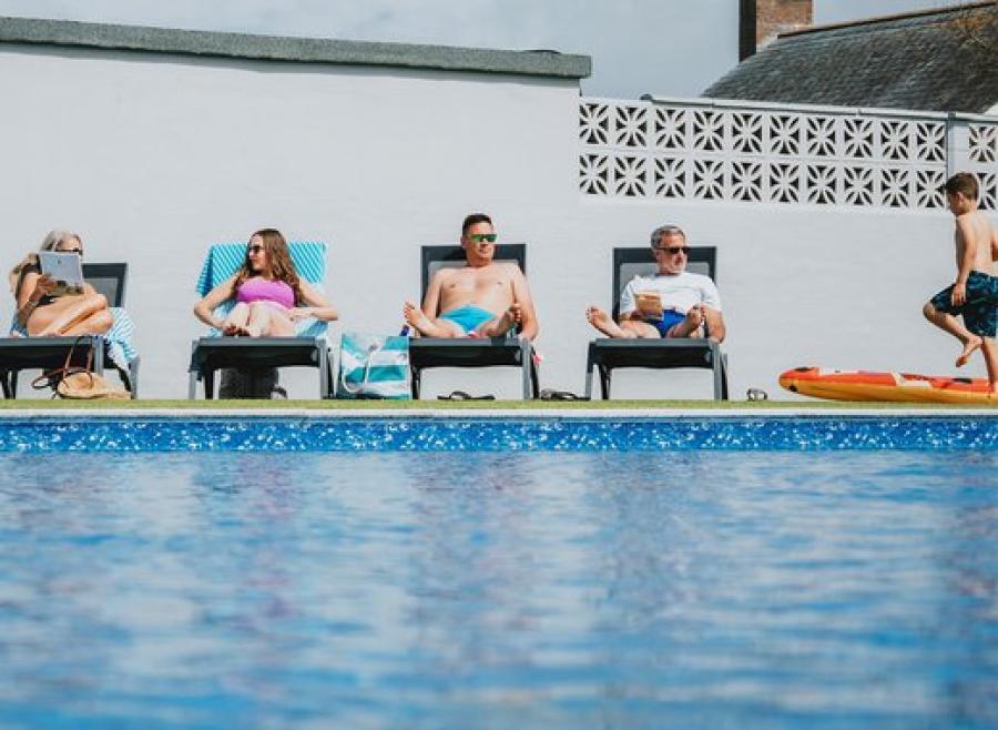 Bude Holiday Resort outdoor swimming pool