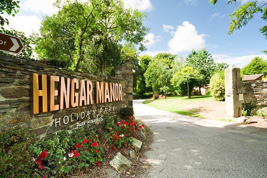 enterance to Hengar Manor Holiday Park