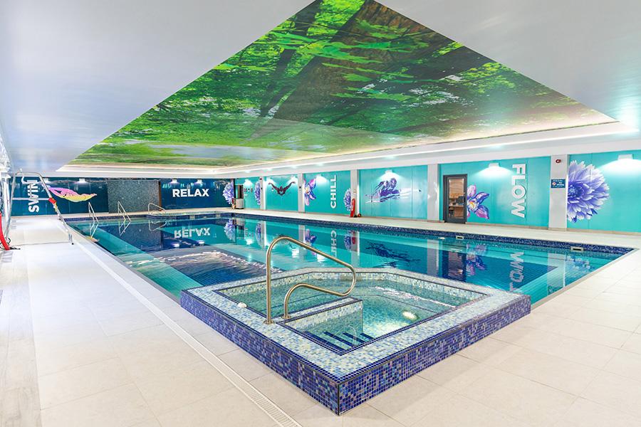 indoor swimming pool at Hengar Manor Holiday Park
