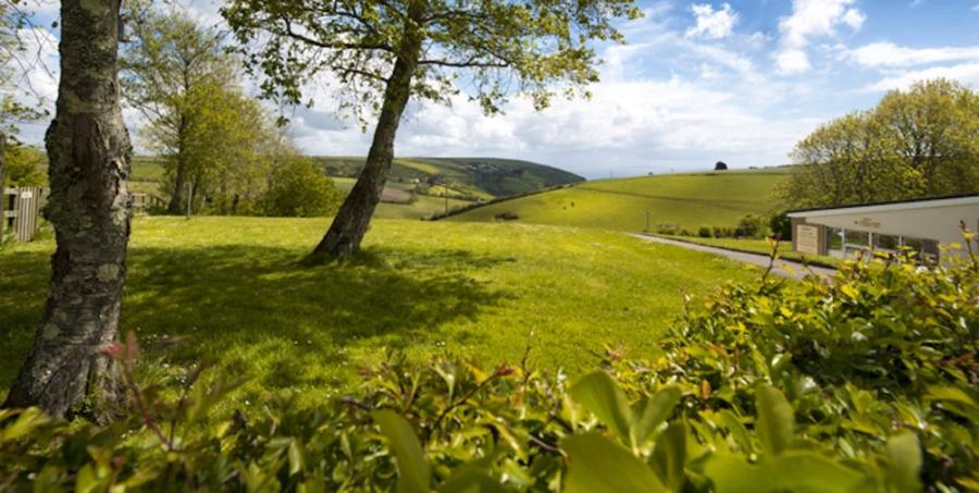 the countryside around Killigarth Manor Holiday Park
