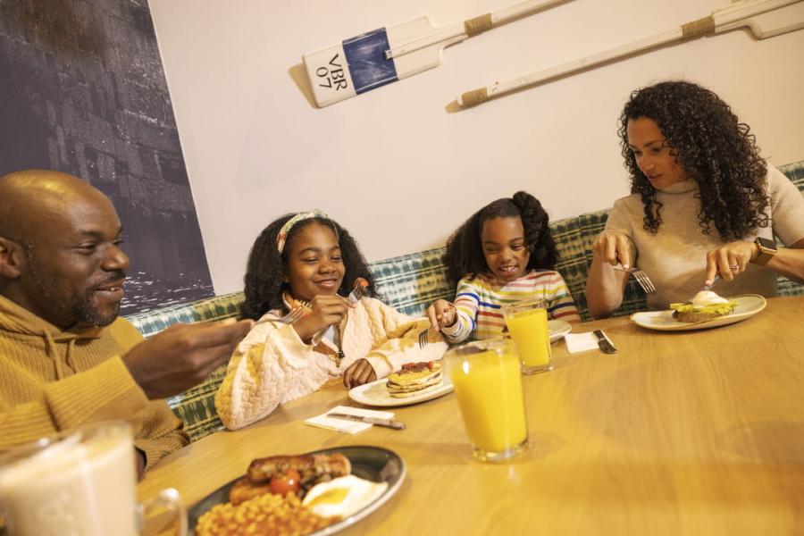 Newquay Holiday Park restaurant and food