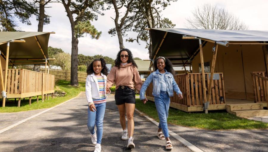 Newquay Holiday Park glamping pods in cornwall