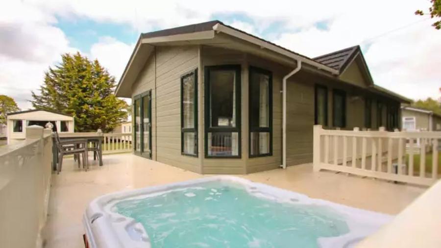 luxury lodges with hot tubs in Dorset at Oakdene Forest Park