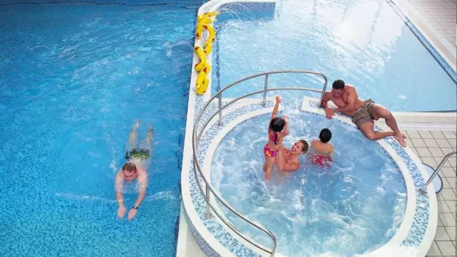 indoor pool at Oakdene Forest Park