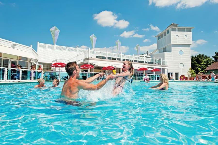 outdoor swiming pool at Rockley Park Holiday Park