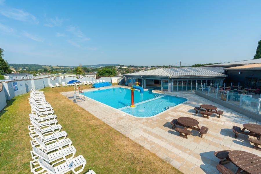 pool with sun loungers