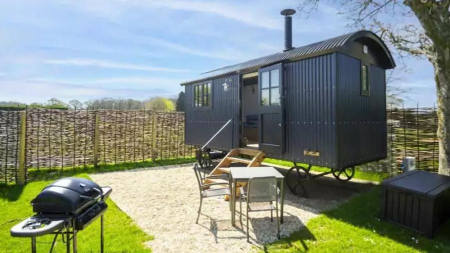 shepherd hut glamping in Dorset