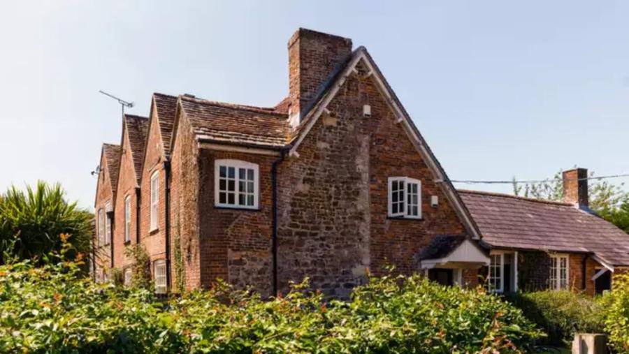 Wilksworth Caravan Park tudor house