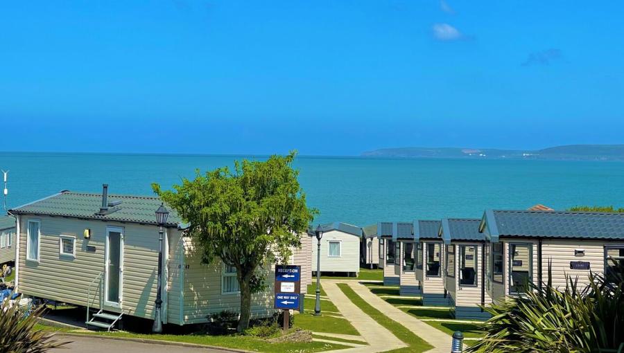 luxury caravan park in Devon with sea views
