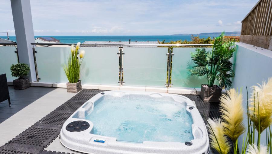 hot tub caravans on Devon holiday parks