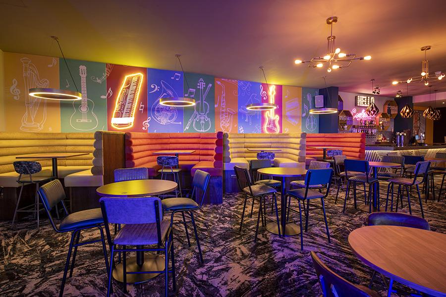 cabaret shows in the holiday park