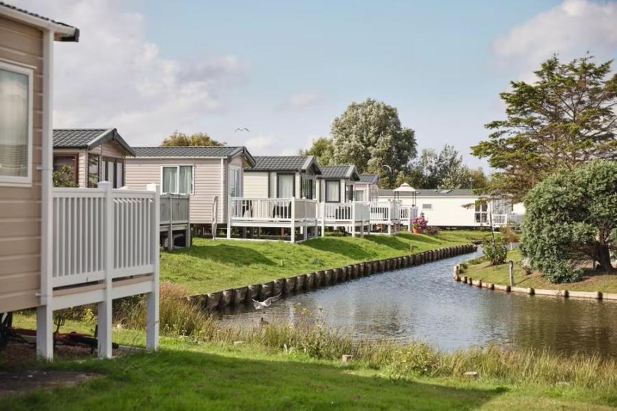 caravans by the fishing lakes in Clacton on sea