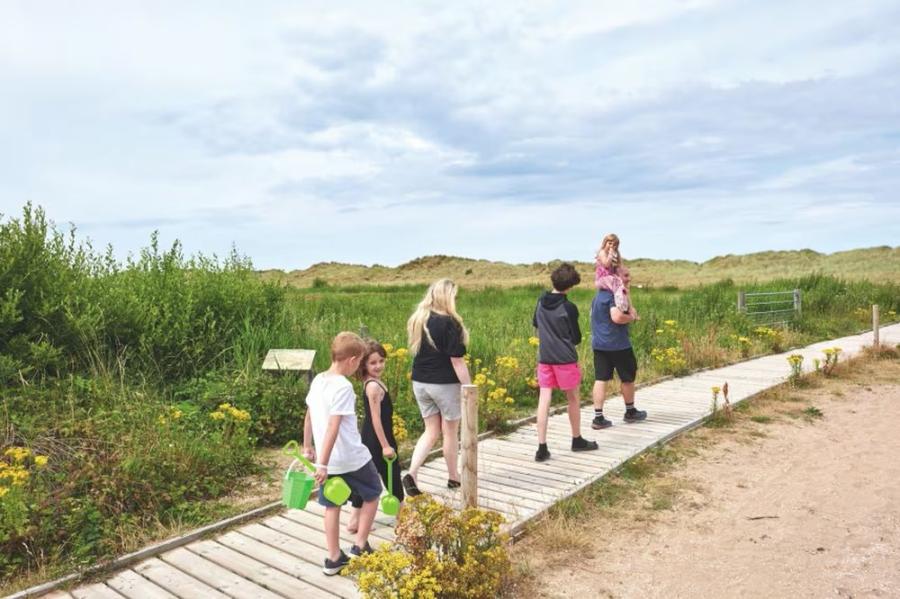 short walk to the beach from the caravans and lodges