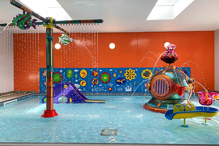 indoor splash pool at Chichester Lakeside Holiday Park