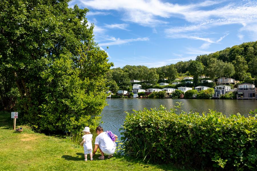 caravans and lodges in sussex with fishing