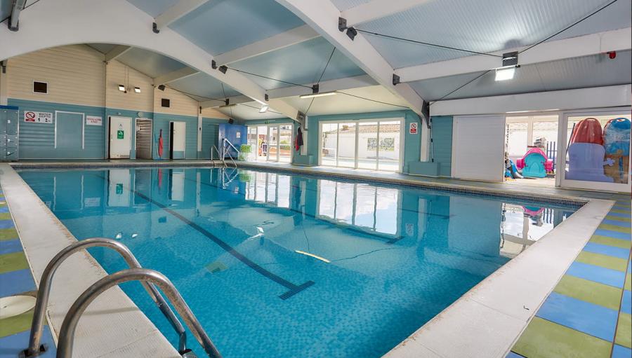 the indoor swimming pool in Lowestoft at Kessingland Beach Holiday Park