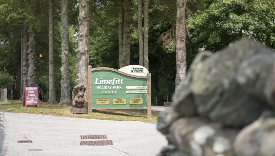 enterance to Limefitt Holiday Park