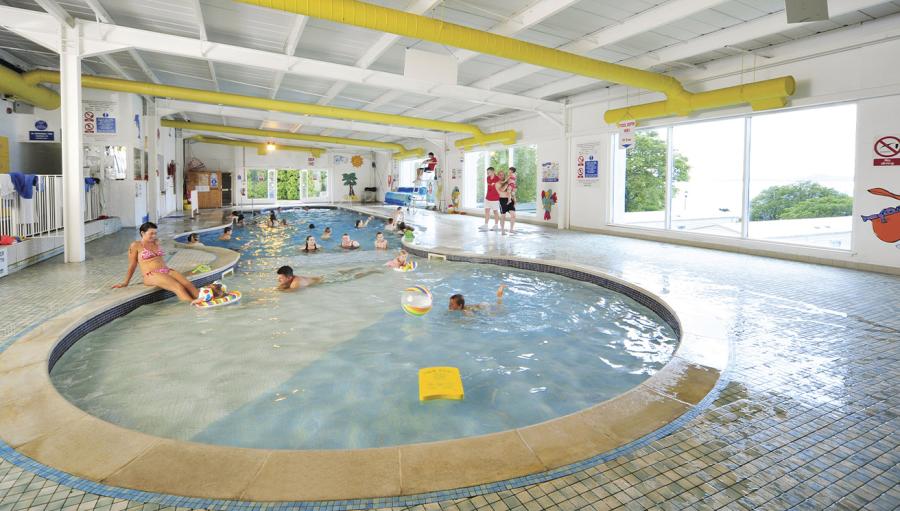 the indoor swimming pool at Wemyss Bay Holiday Park 