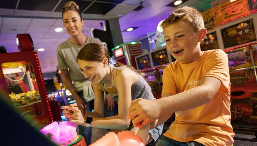 the amusement arcade at Wemyss Bay Holiday Park 