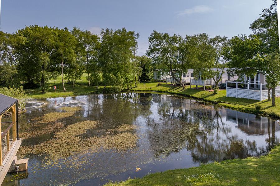 the lage and lodges at Glendale holiday park