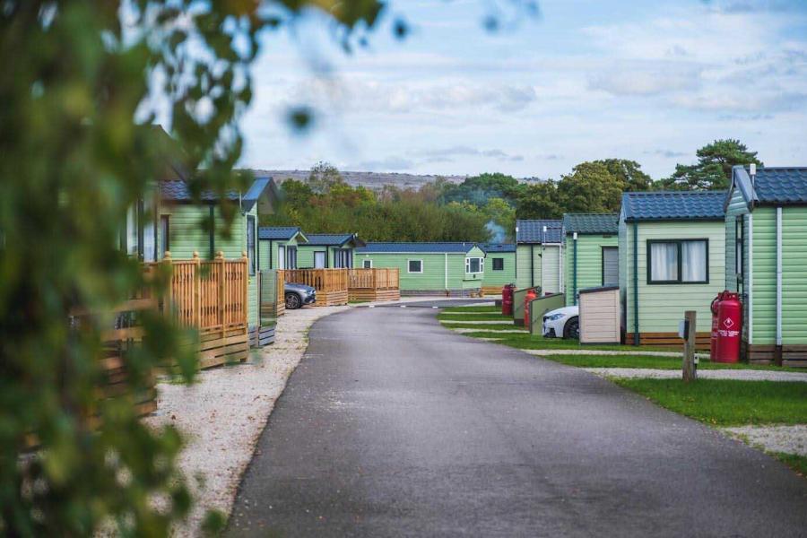 lake district caravan park with fishing lakes