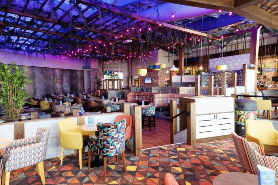 the entertainment venue at Kent Coast Holiday Park