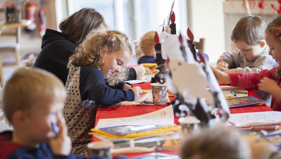 kids craft den on holiday at Sandylands Holiday Park