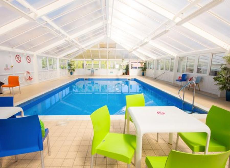 the indoor swimming pool at The Lakes Rookley Holiday Park