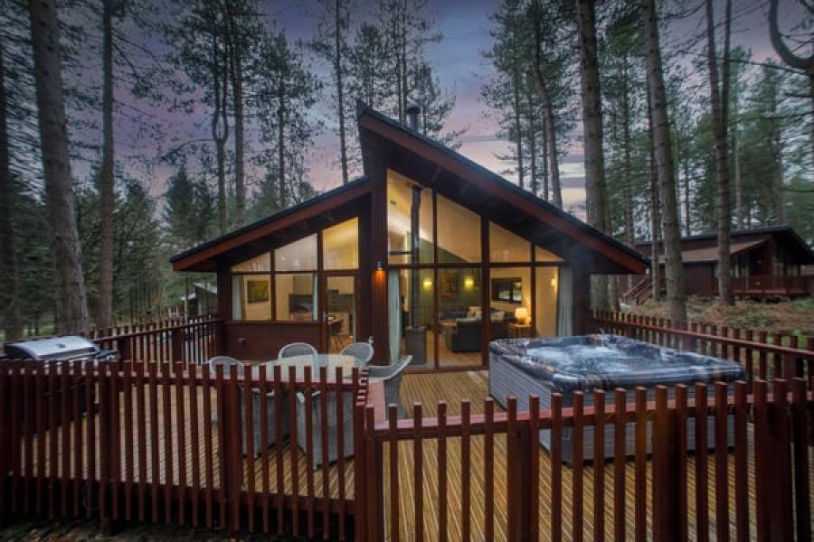 lodge park in Norfolk with lodges with hot tubs