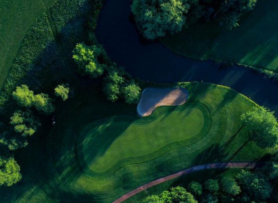 looking down on the golf course at Appletree Holiday Park