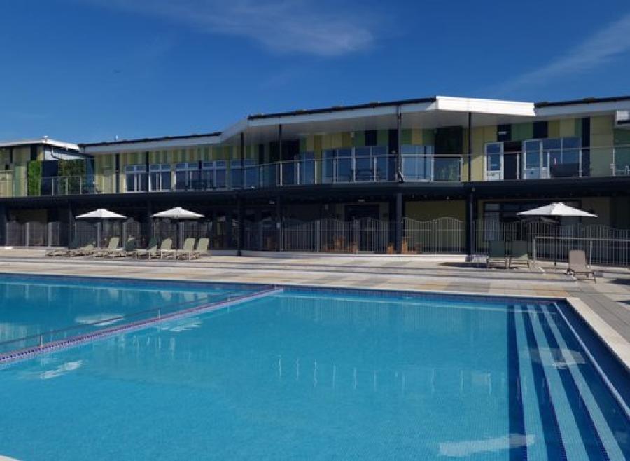 the outdoor swimming pool at Cleethorpes Pearl Holiday Park
