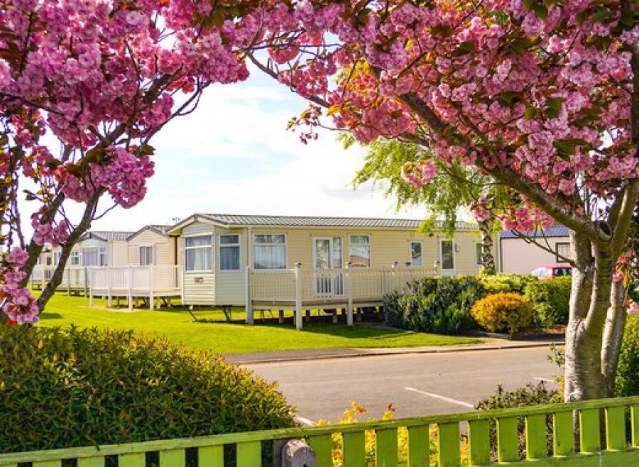 static caravans by the coast in Lincolnshire at Cleethorpes Pearl Holiday Park