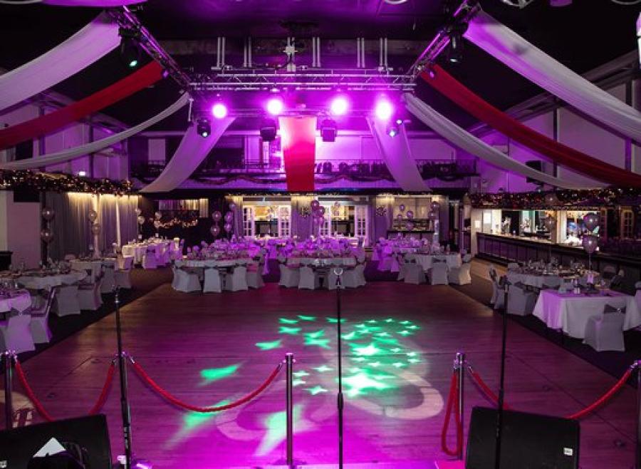 the entertainment venue at Cleethorpes Pearl Holiday Park