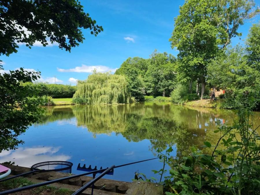 relaxing fishing holidays in the West Midlands at Malvern View Holiday Park