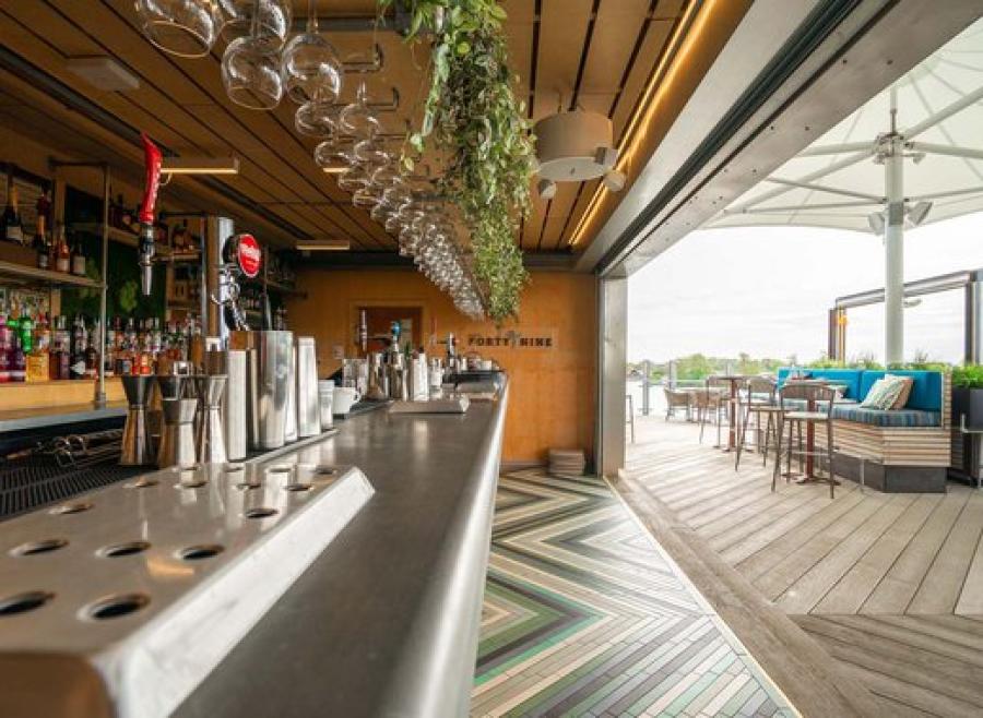 the bar at Tattershall Lakes Country Park