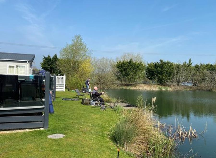fishing holidays in Lincolnshire at Tattershall Lakes Country Park