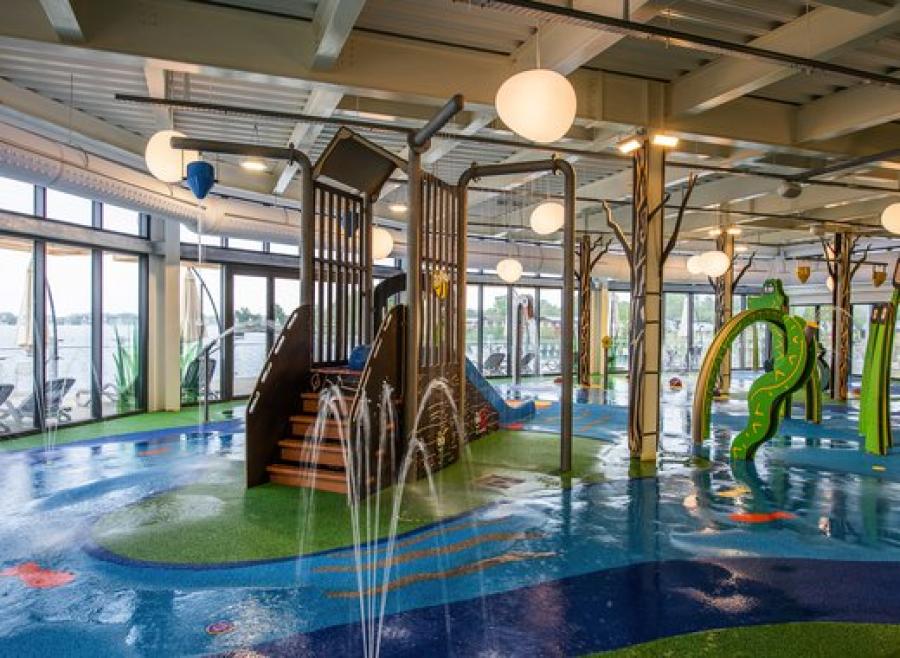 the indoor wet play area at Tattershall Lakes Country Park