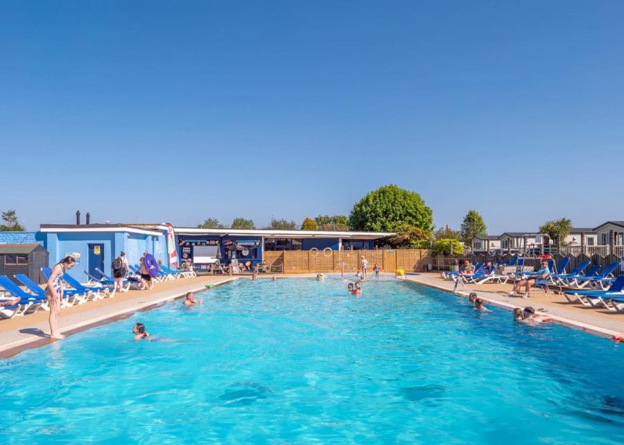 the outdoor swimming pool at Beverley Park