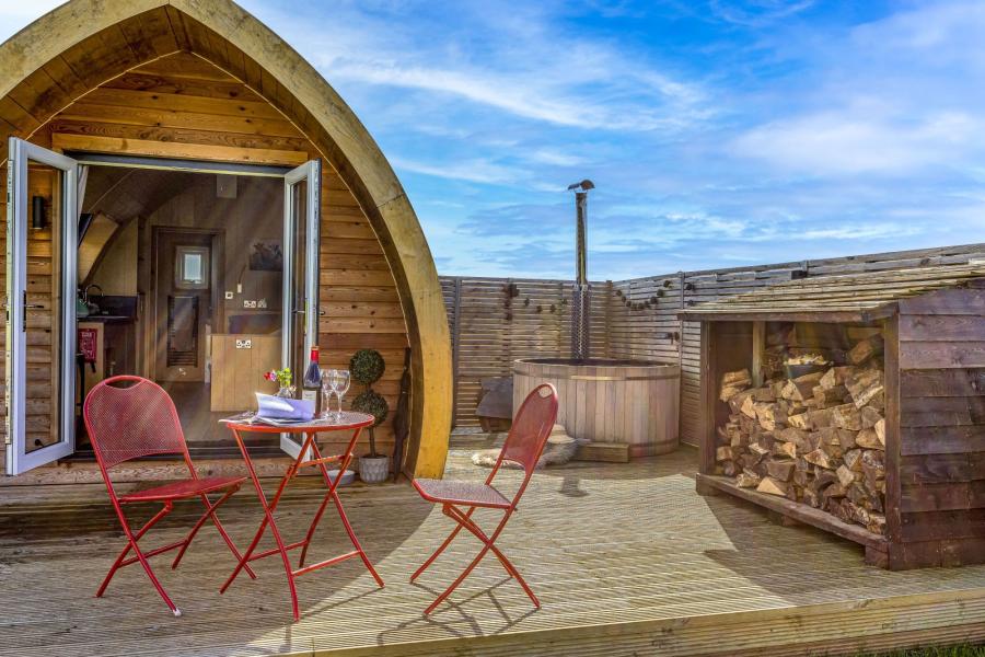 private decking, glamping pods, somerset
