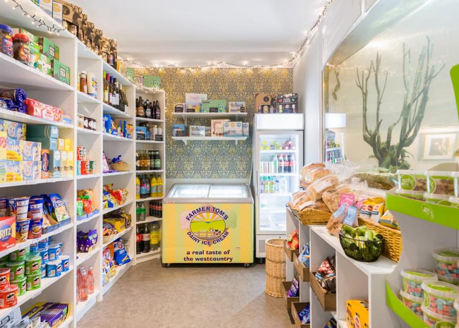 the grocery shop at Clawford Lakes Resort and Spa